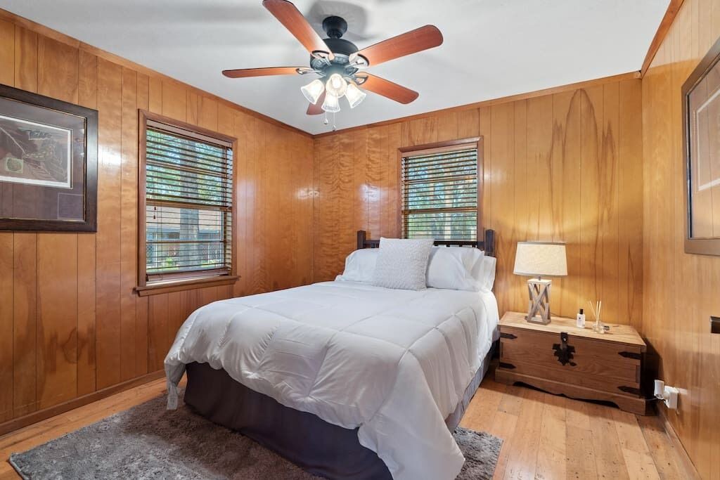 Photo of Bedroom in Gun Barrel City