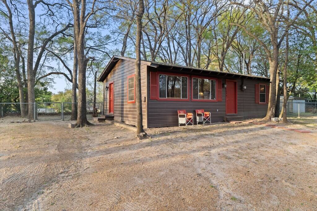 Photo of Outdoor in Gun Barrel City