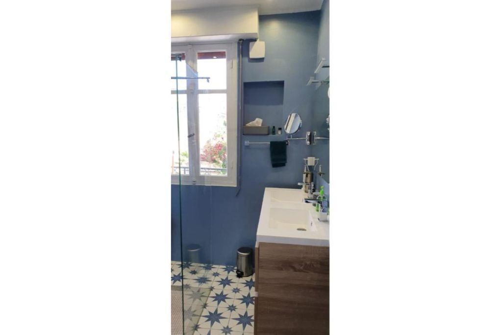 Photo of Bathroom in Gambetta