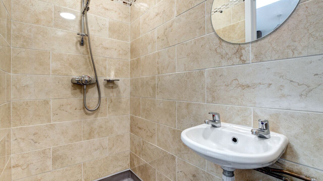 Photo of Bathroom in Babbacombe