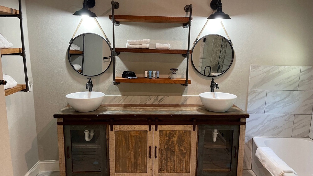Photo of Bathroom in Cumby