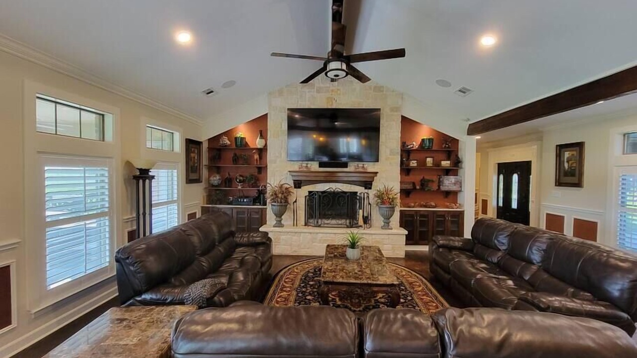 Photo of Livingroom in Weston