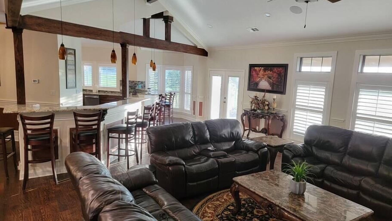 Photo of Livingroom in Weston