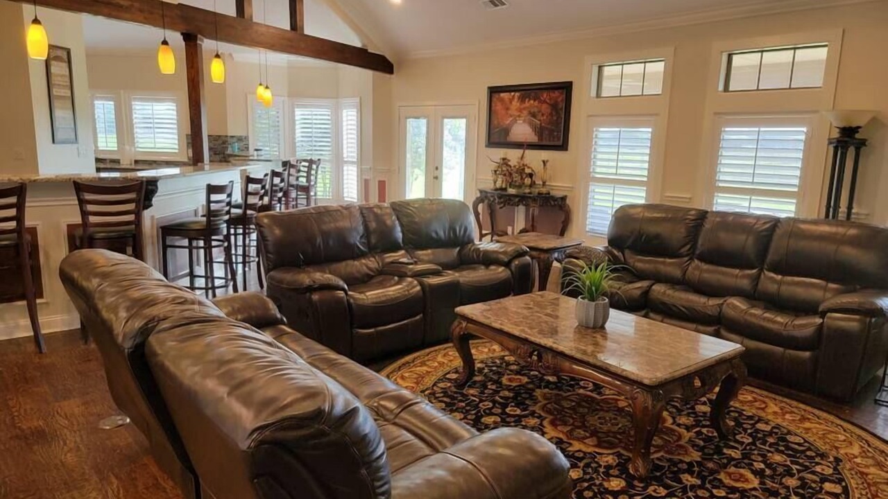 Photo of Livingroom in Weston