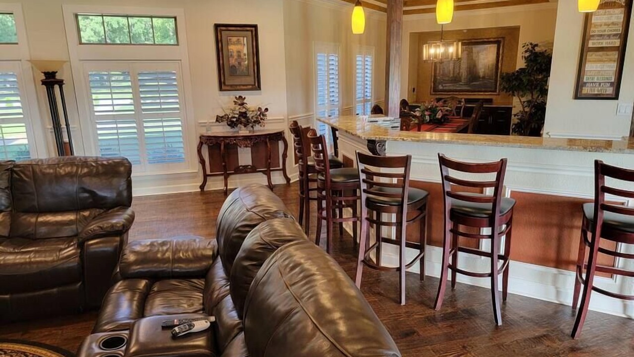 Photo of Livingroom in Weston