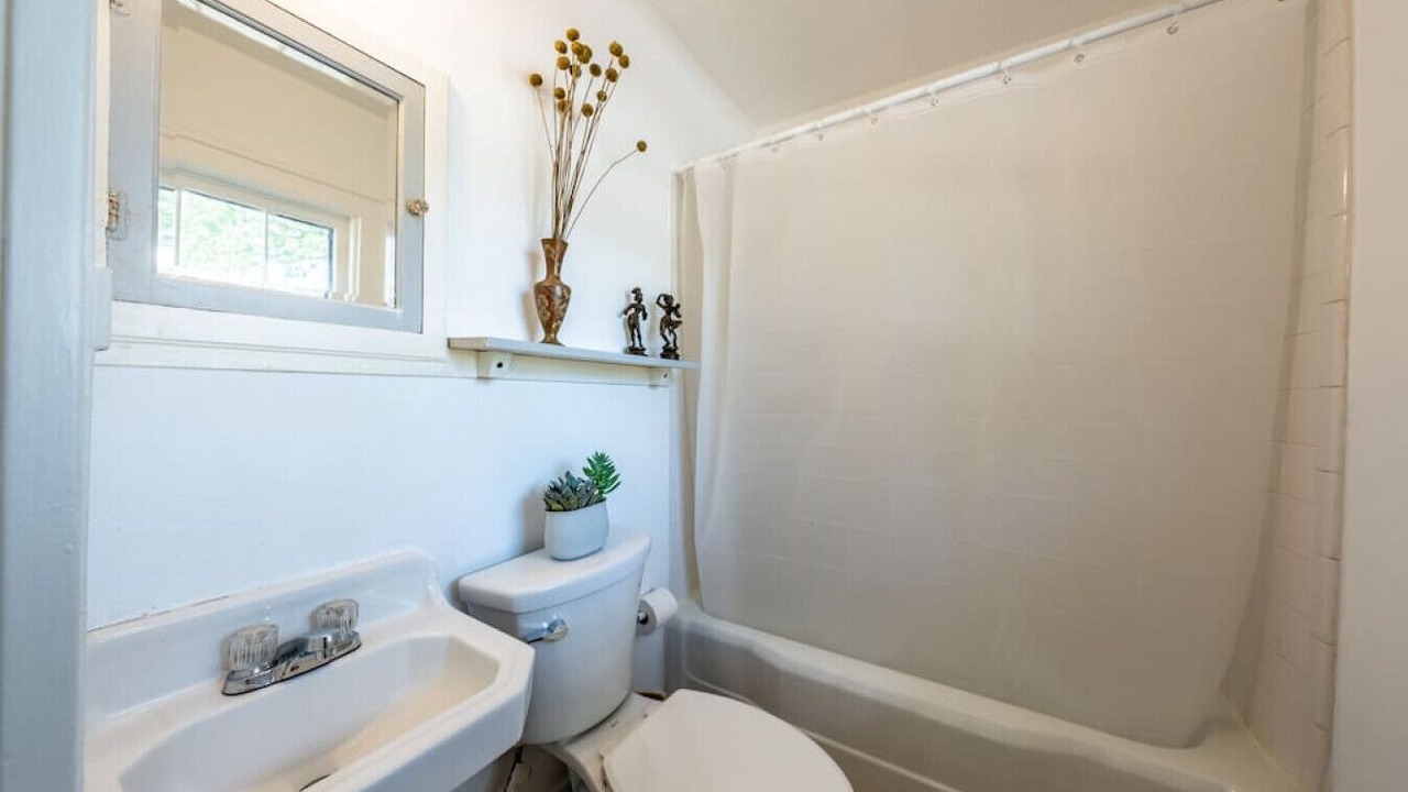 Photo of Bathroom in Cherrywood