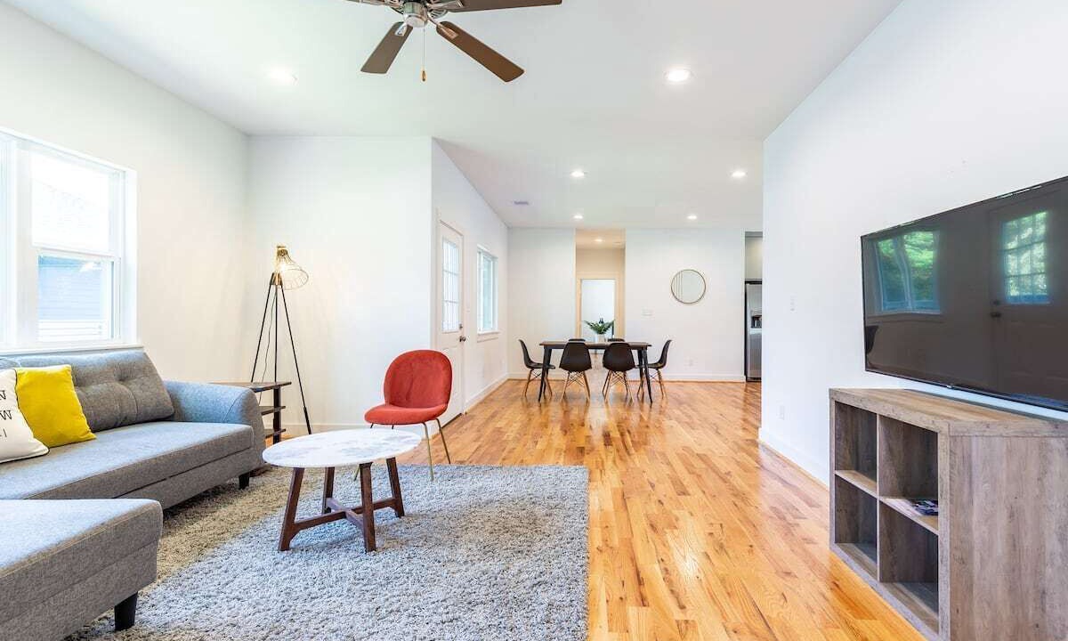 Photo of Livingroom in Lawndale/ Wayside