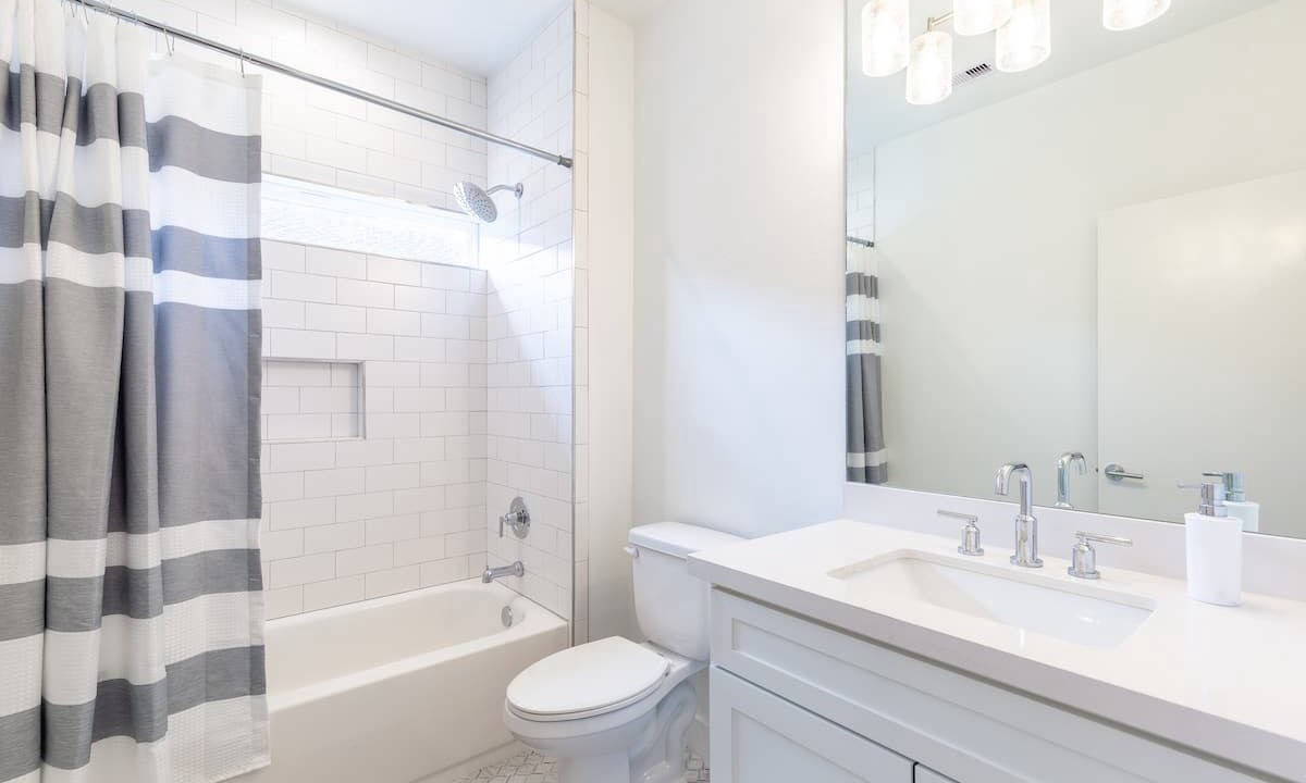 Photo of Bathroom in Lawndale/ Wayside