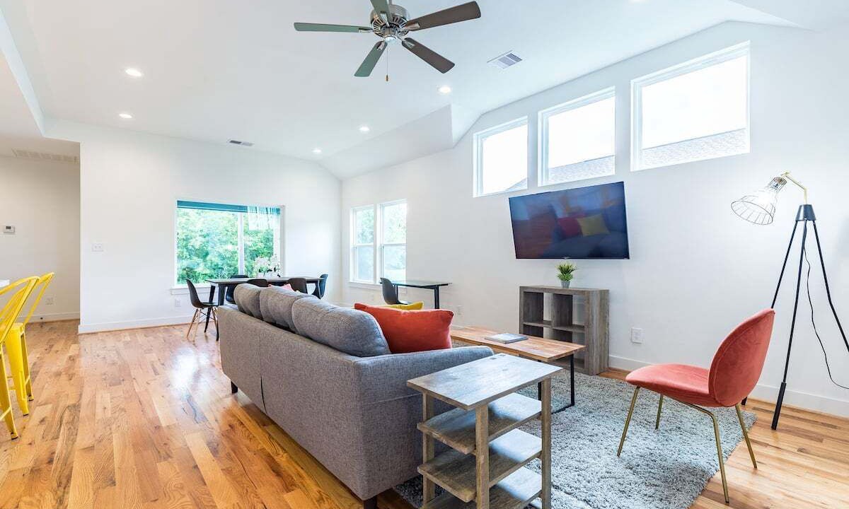 Photo of Livingroom in Lawndale/ Wayside