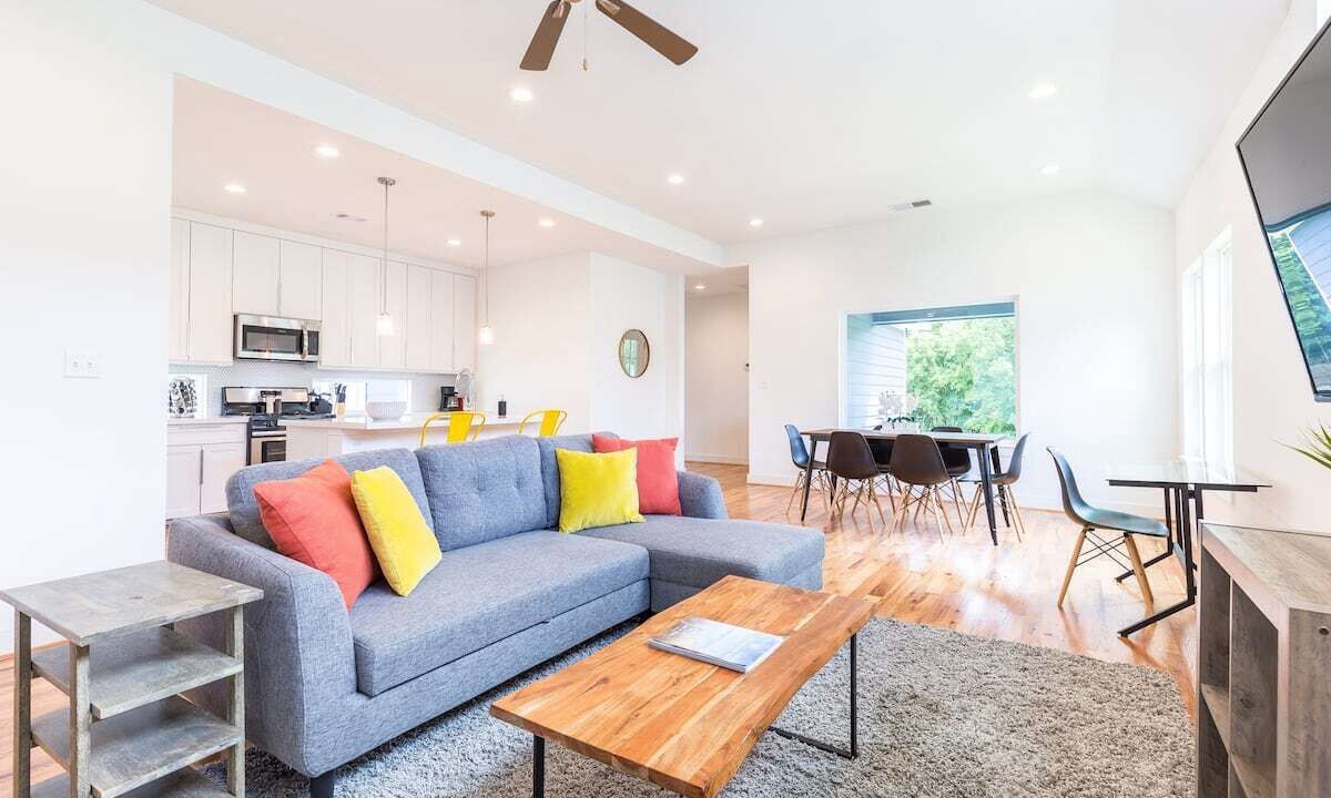 Photo of Livingroom in Lawndale/ Wayside