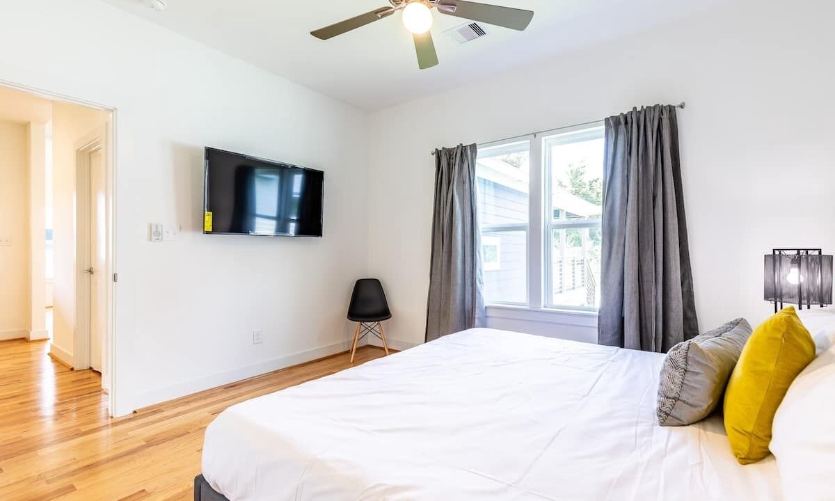 Photo of Bedroom in Lawndale/ Wayside