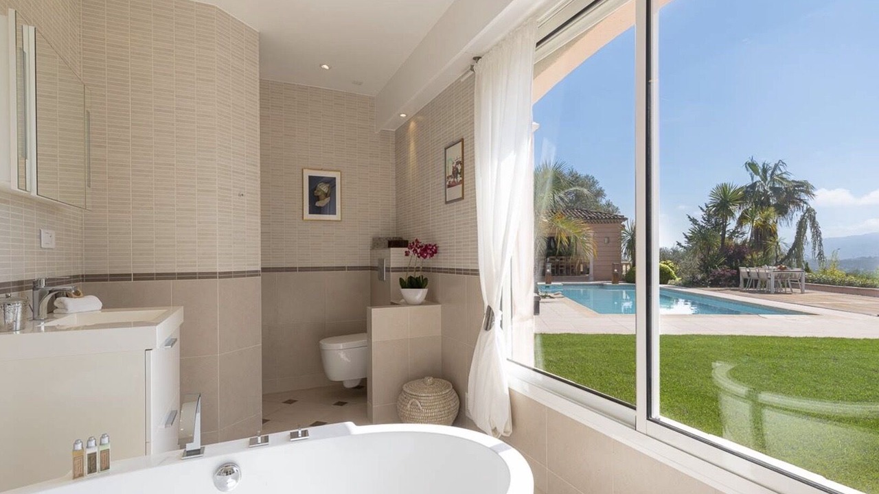 Photo of Bathroom in Mouans-Sartoux