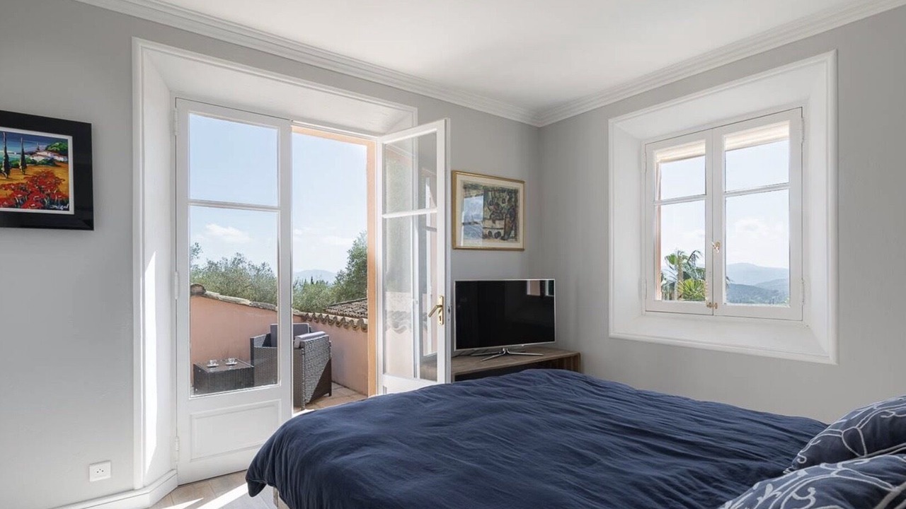 Photo of Bedroom in Mouans-Sartoux