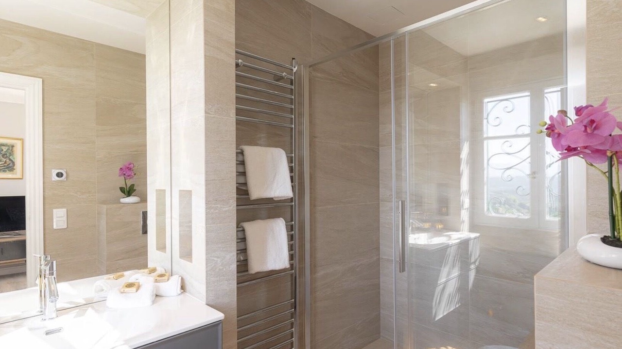 Photo of Bathroom in Mouans-Sartoux