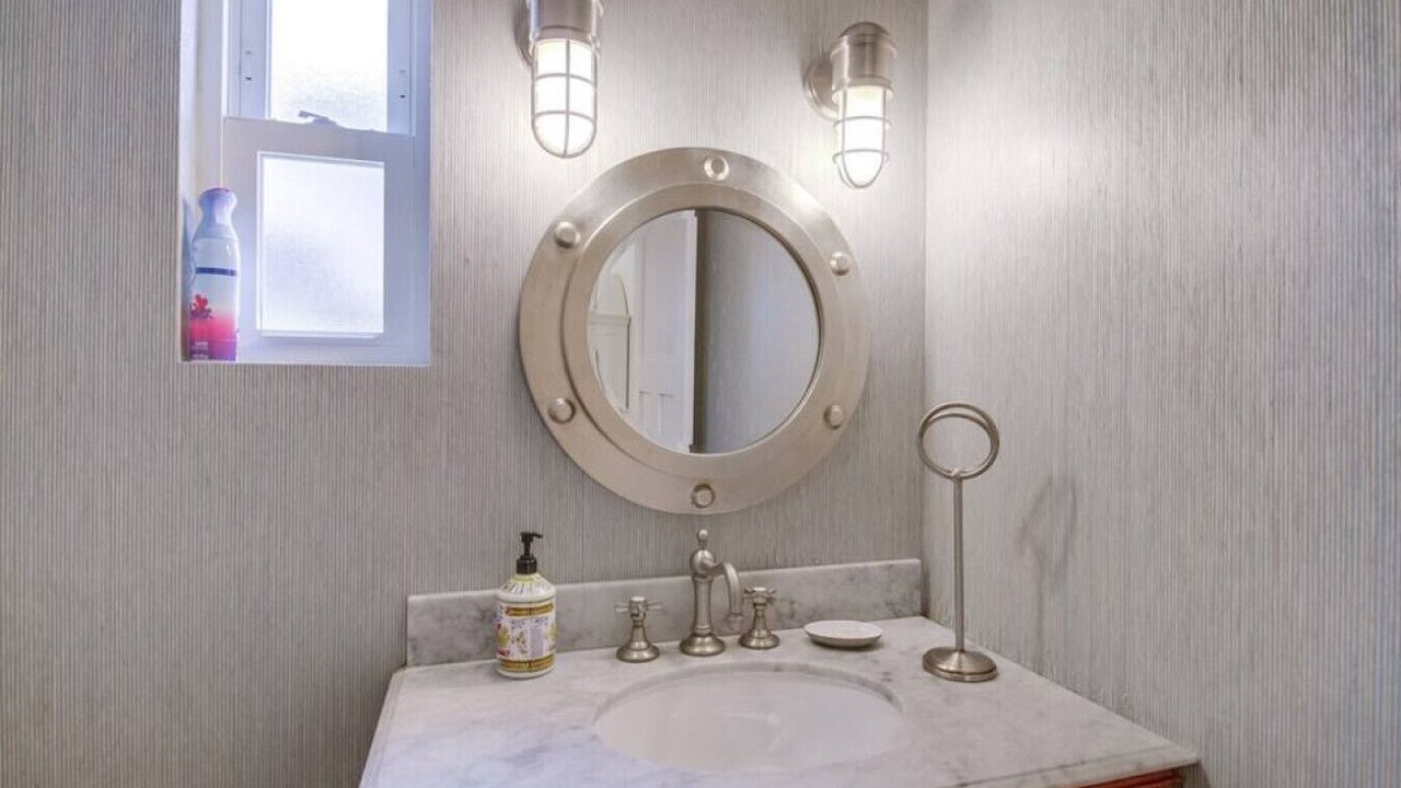 Photo of Bathroom in South Mission Beach