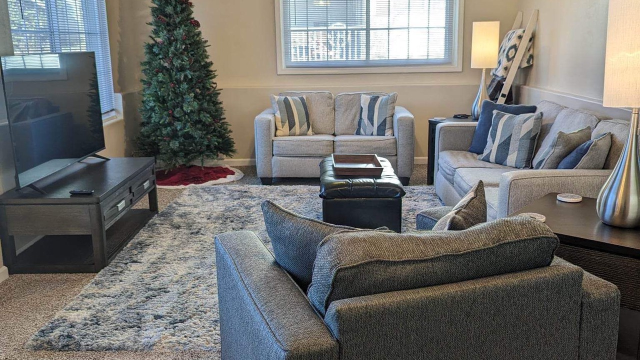 Photo of Livingroom in Oak Ridge