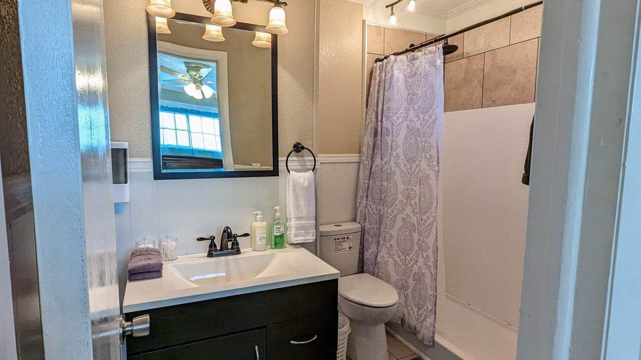 Photo of Bathroom in Oak Ridge