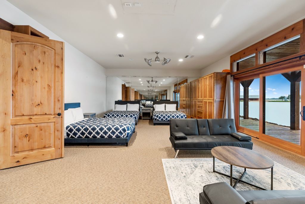 Photo of Bedroom in Elmaton