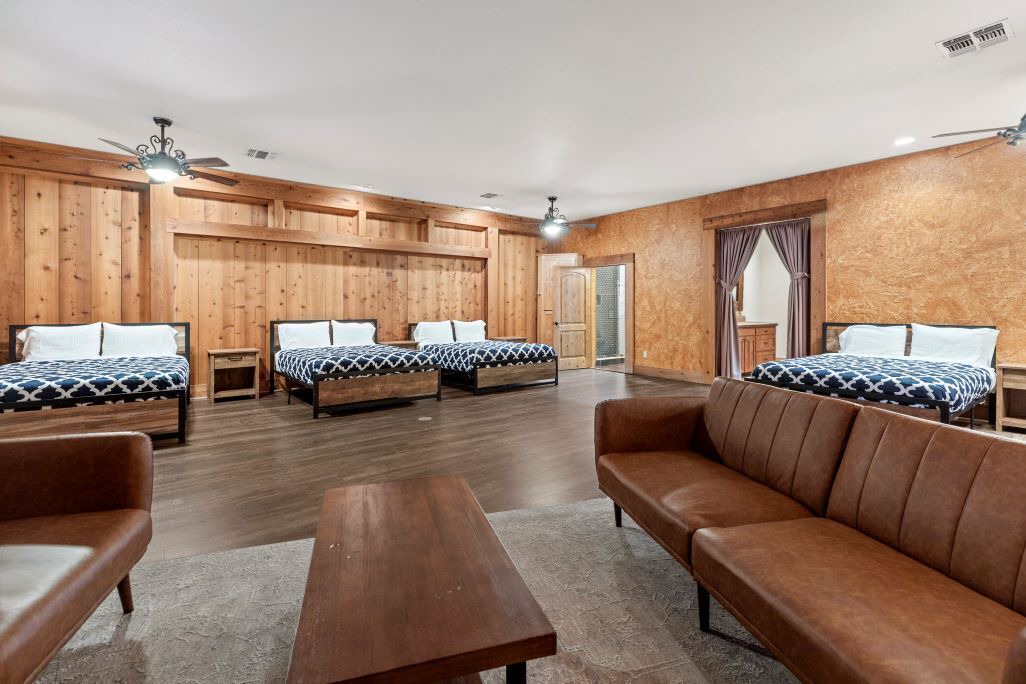 Photo of Bedroom in Elmaton