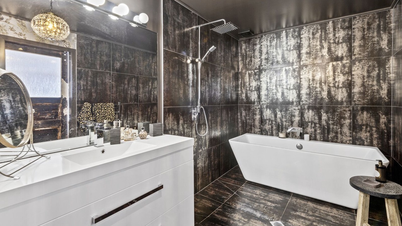 Photo of Bathroom in Ngunguru