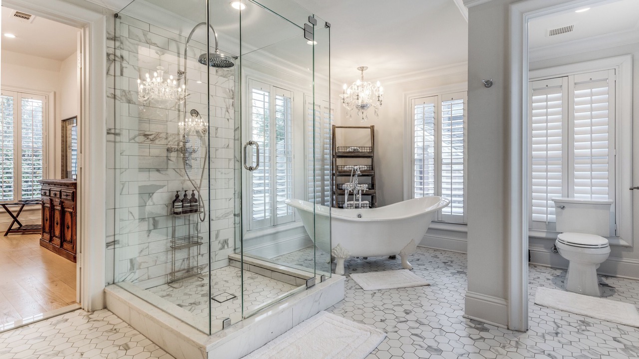 Photo of Bathroom in Uptown