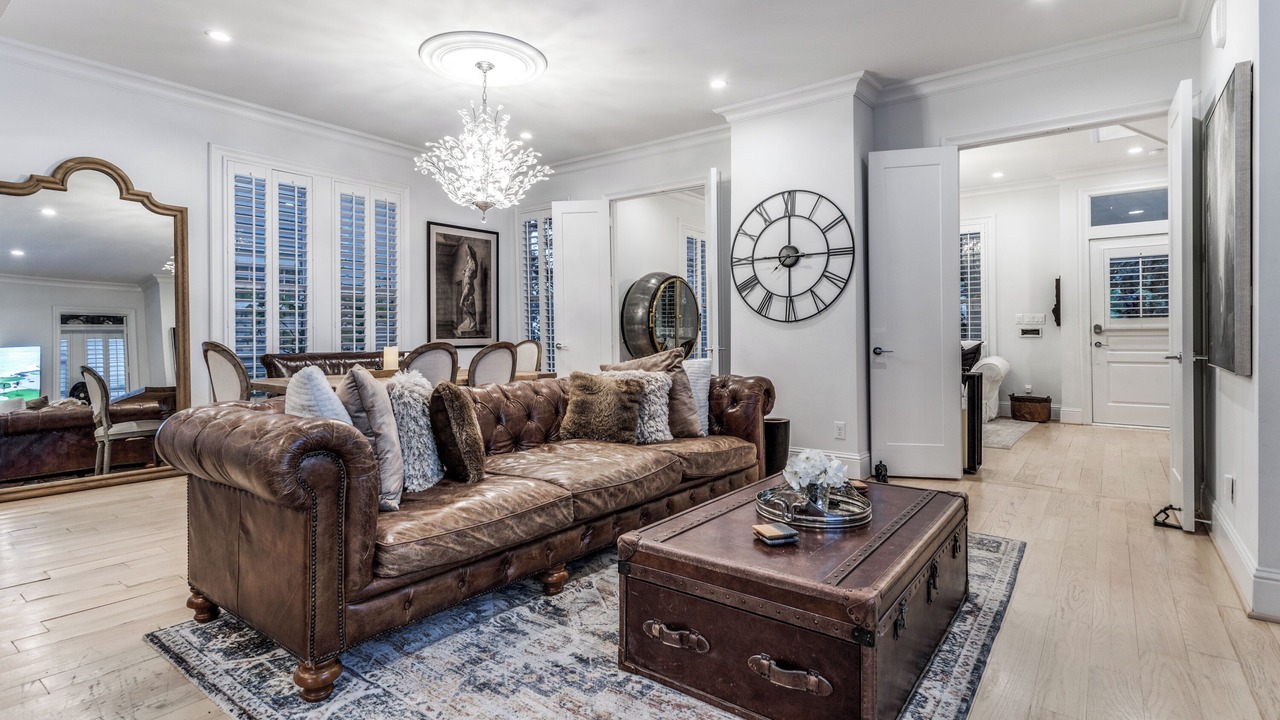 Photo of Livingroom in Uptown