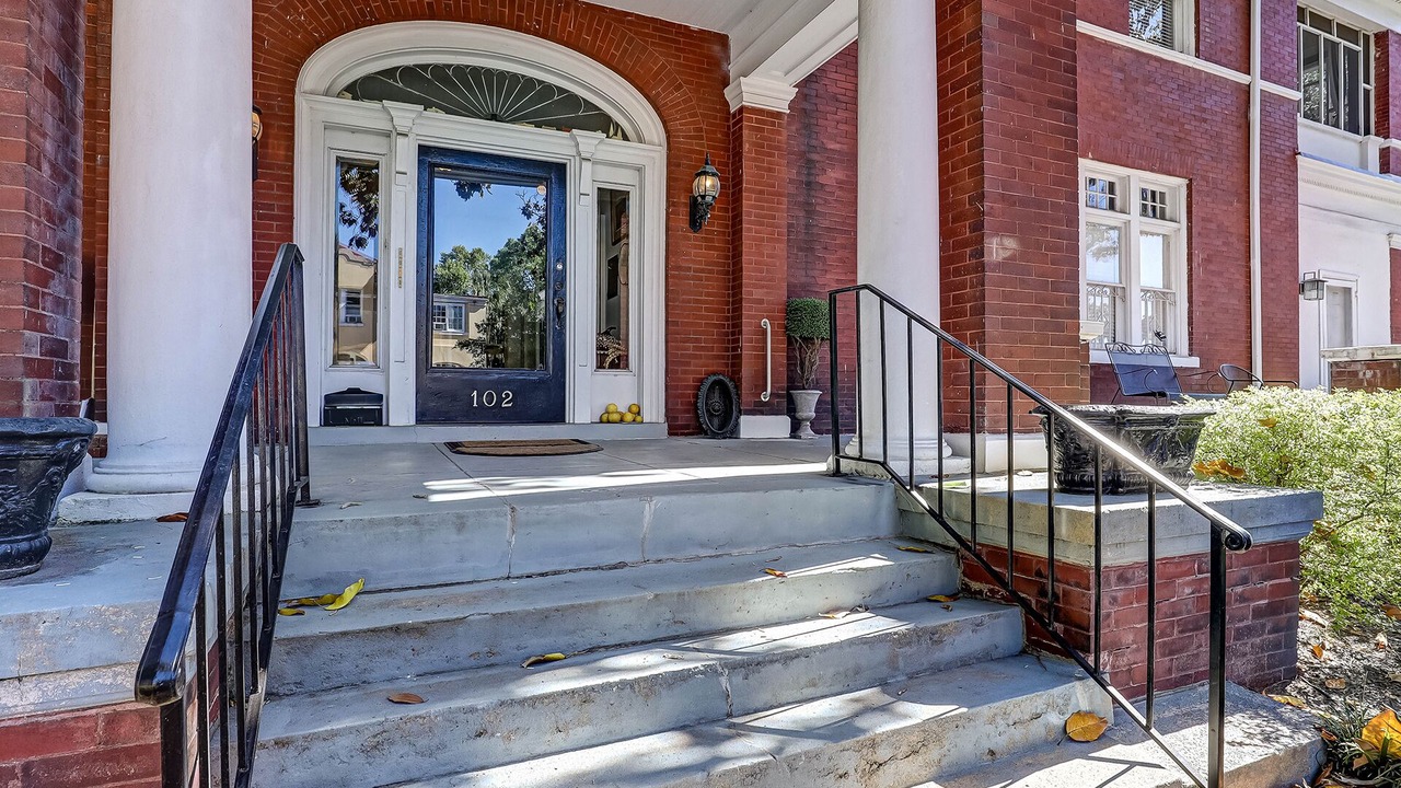 Photo of Outdoor in Thomas Square