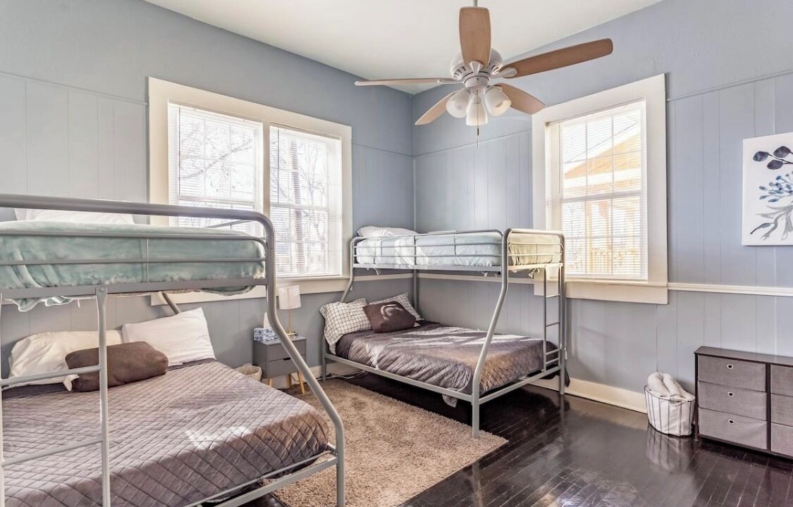 Photo of Bedroom in Historic Garderns