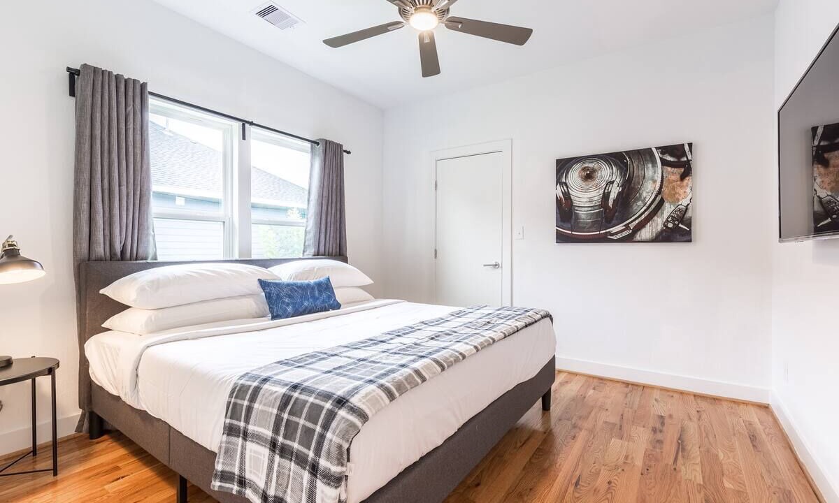 Photo of Bedroom in Lawndale/ Wayside