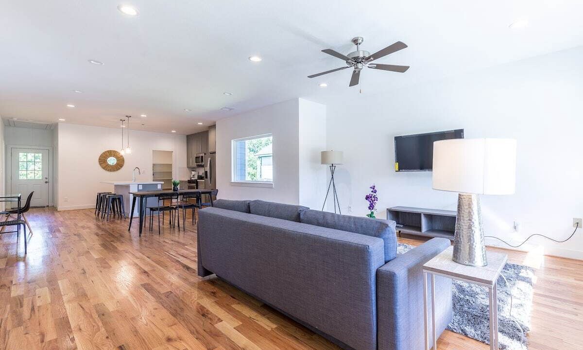 Photo of Livingroom in Lawndale/ Wayside