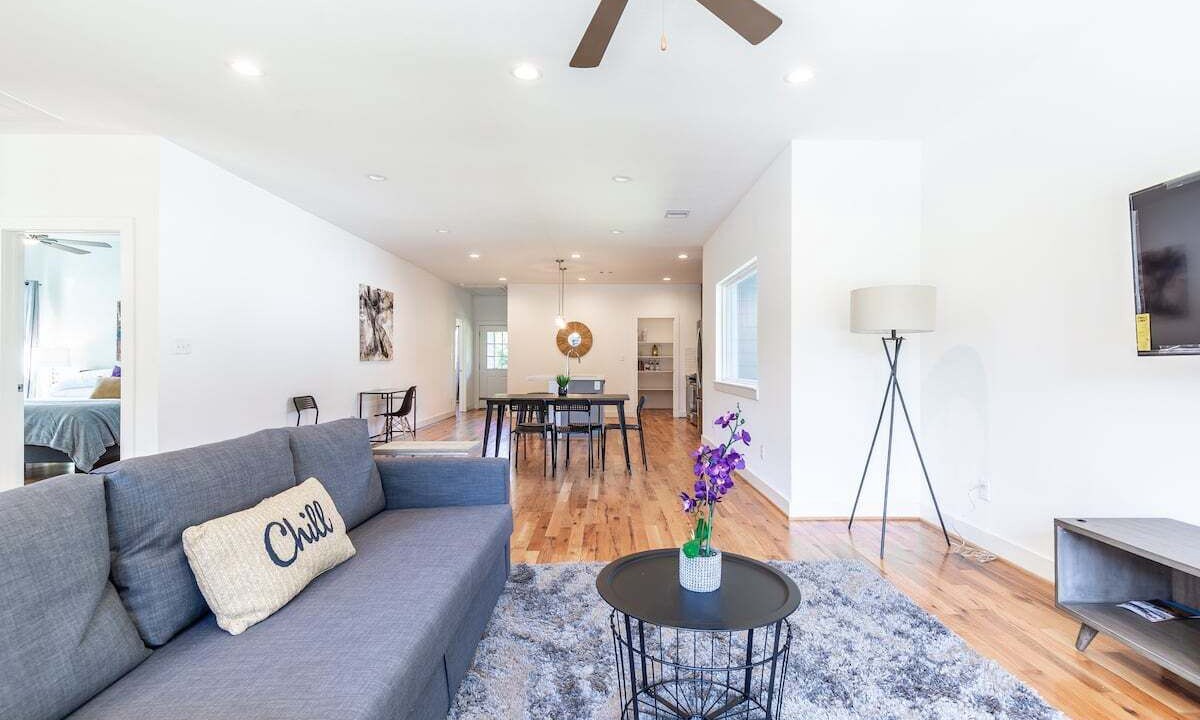 Photo of Livingroom in Lawndale/ Wayside