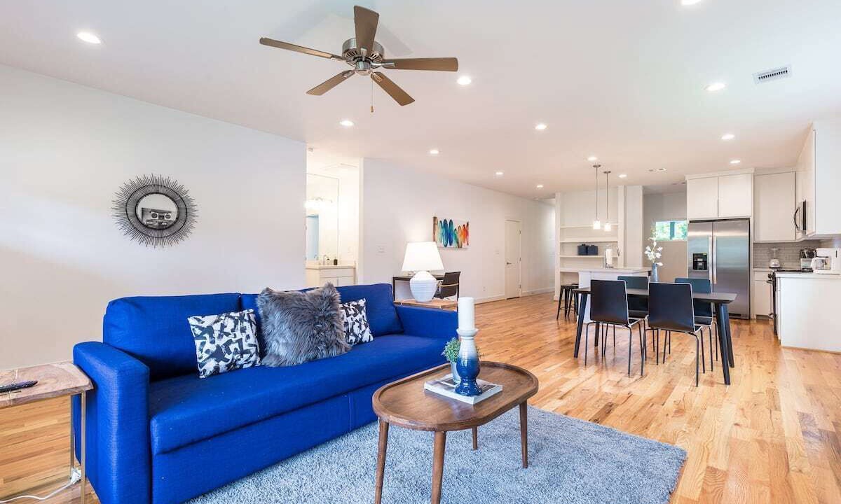 Photo of Livingroom in Lawndale/ Wayside