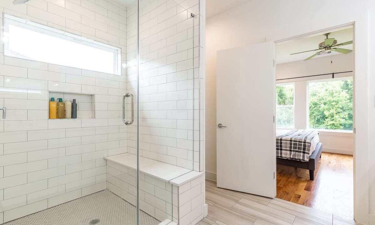 Photo of Bathroom in Lawndale/ Wayside