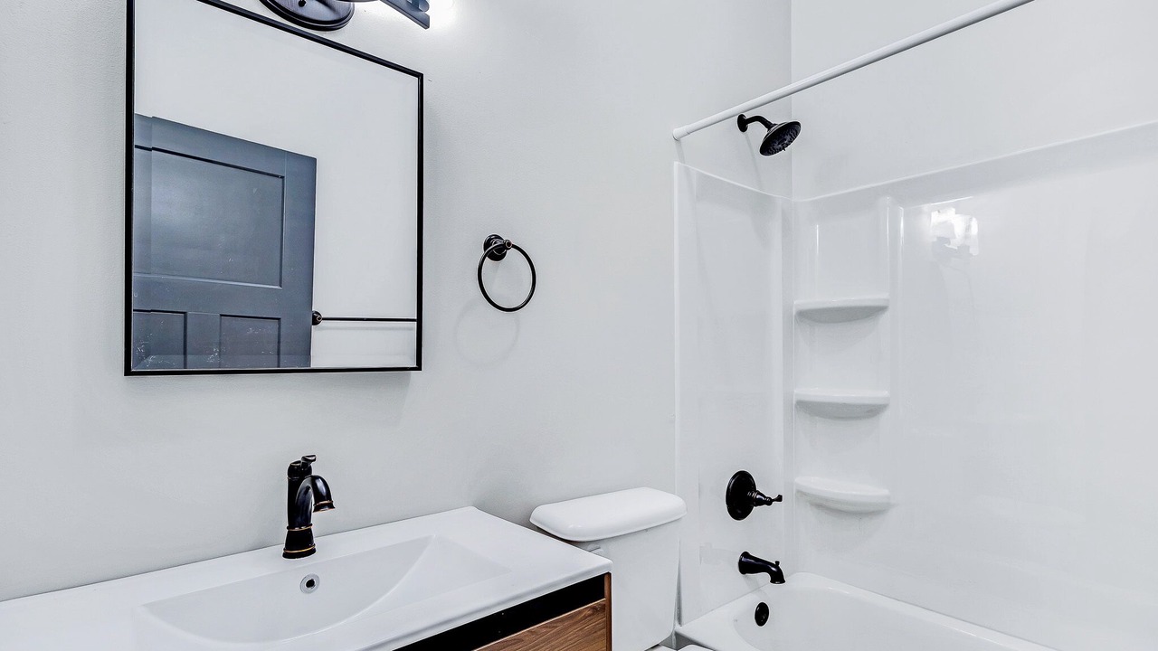 Photo of Bathroom in Shelby Park