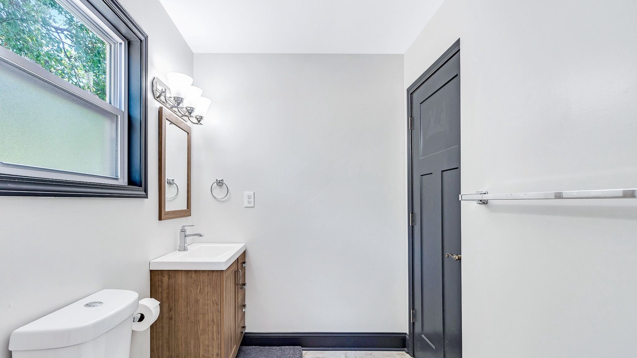 Photo of Bathroom in Shelby Park