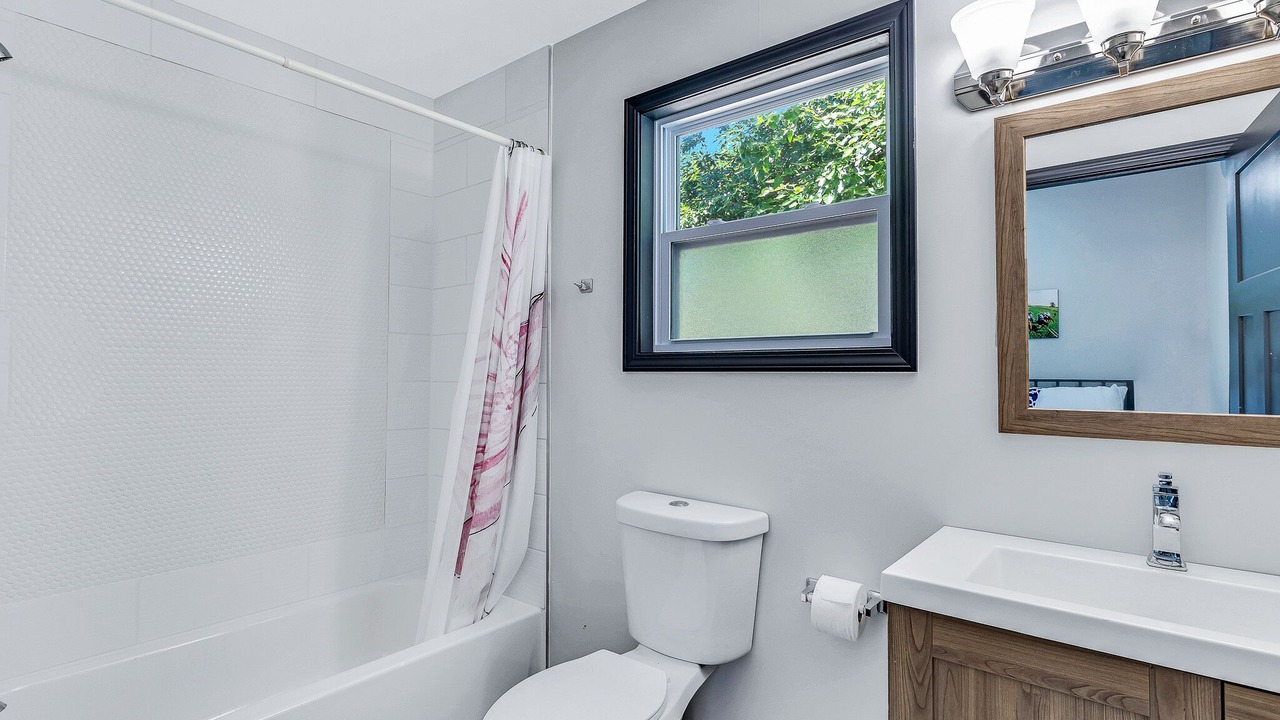 Photo of Bathroom in Shelby Park