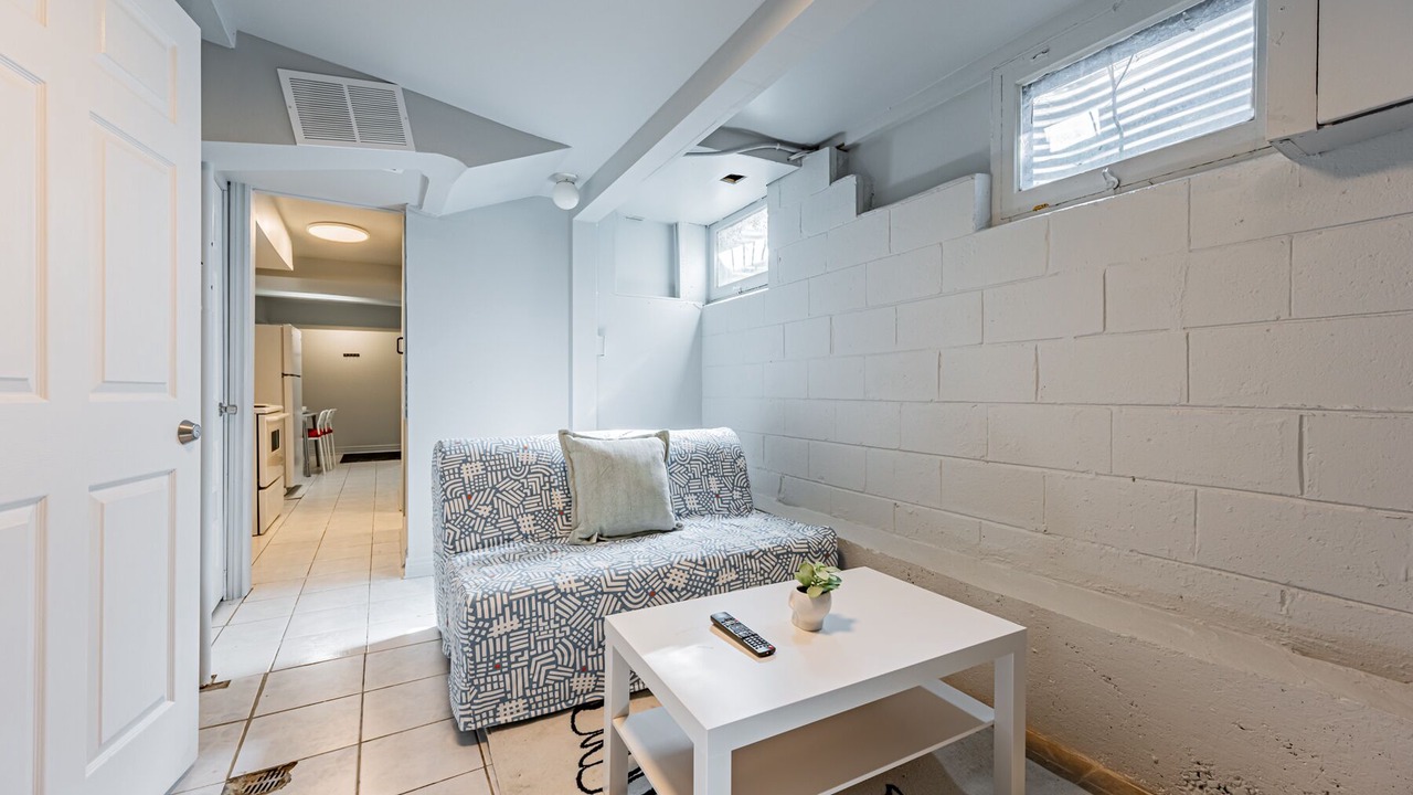 Photo of Livingroom in Rockcliffe - Smythe