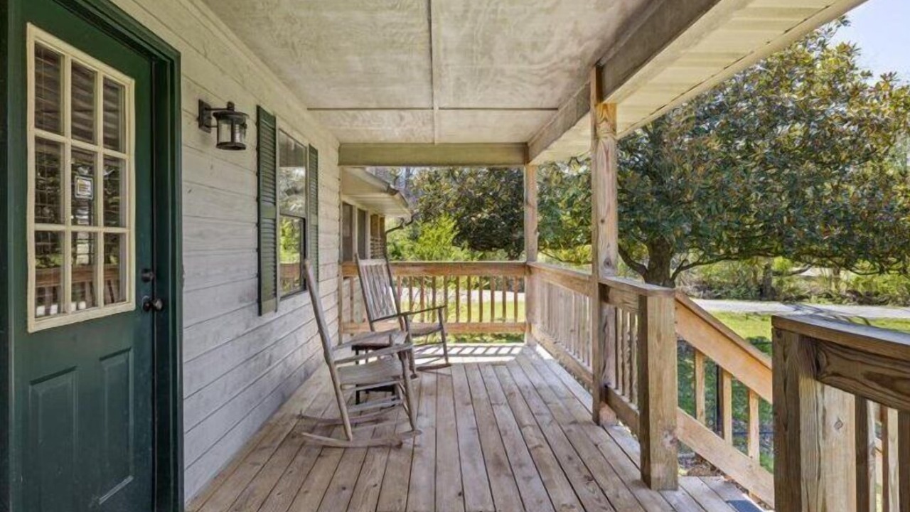 Photo of Patio Balcony in Pittman Center