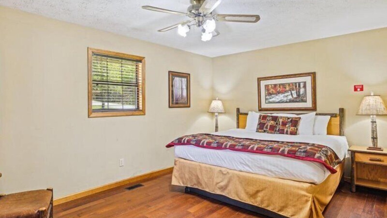Photo of Bedroom in Pittman Center