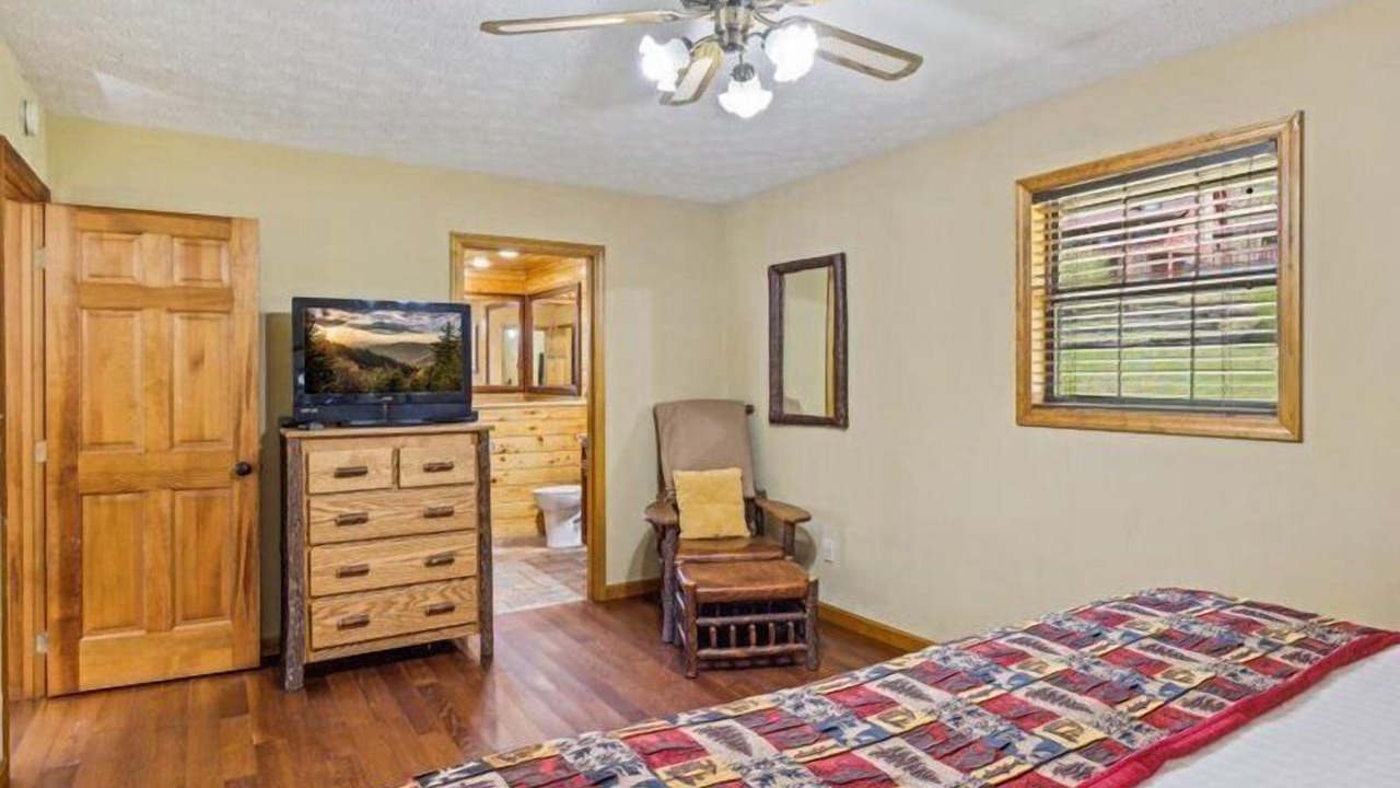 Photo of Bedroom in Pittman Center