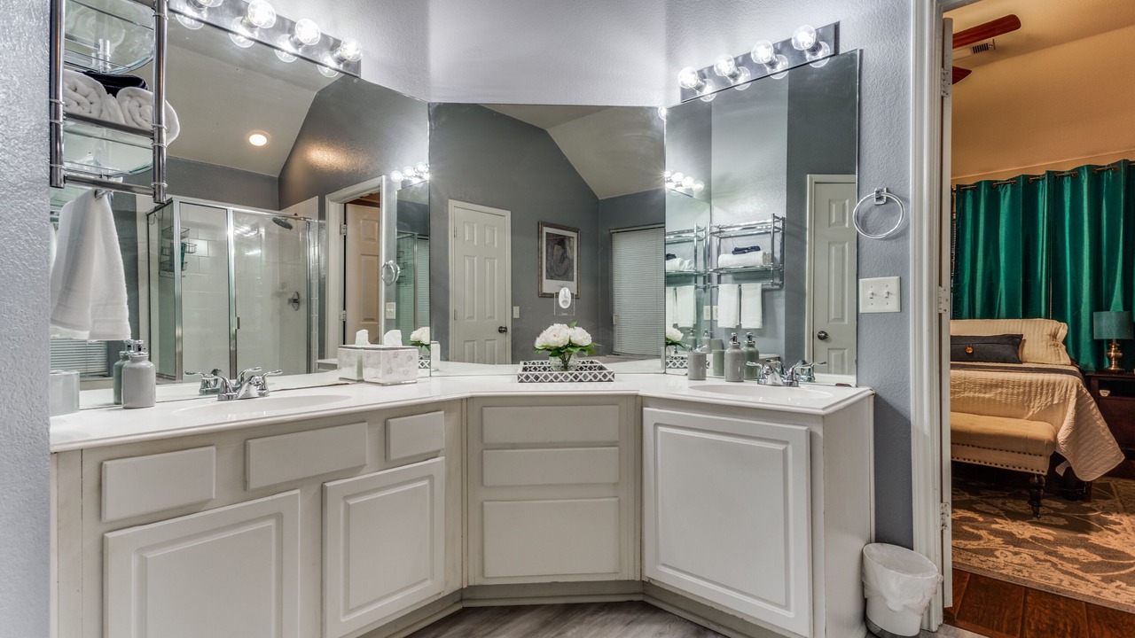 Photo of Bathroom in Garland