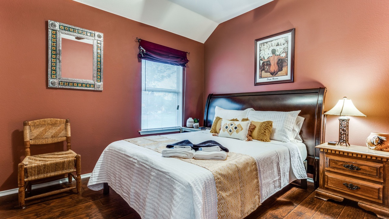 Photo of Bedroom in Garland