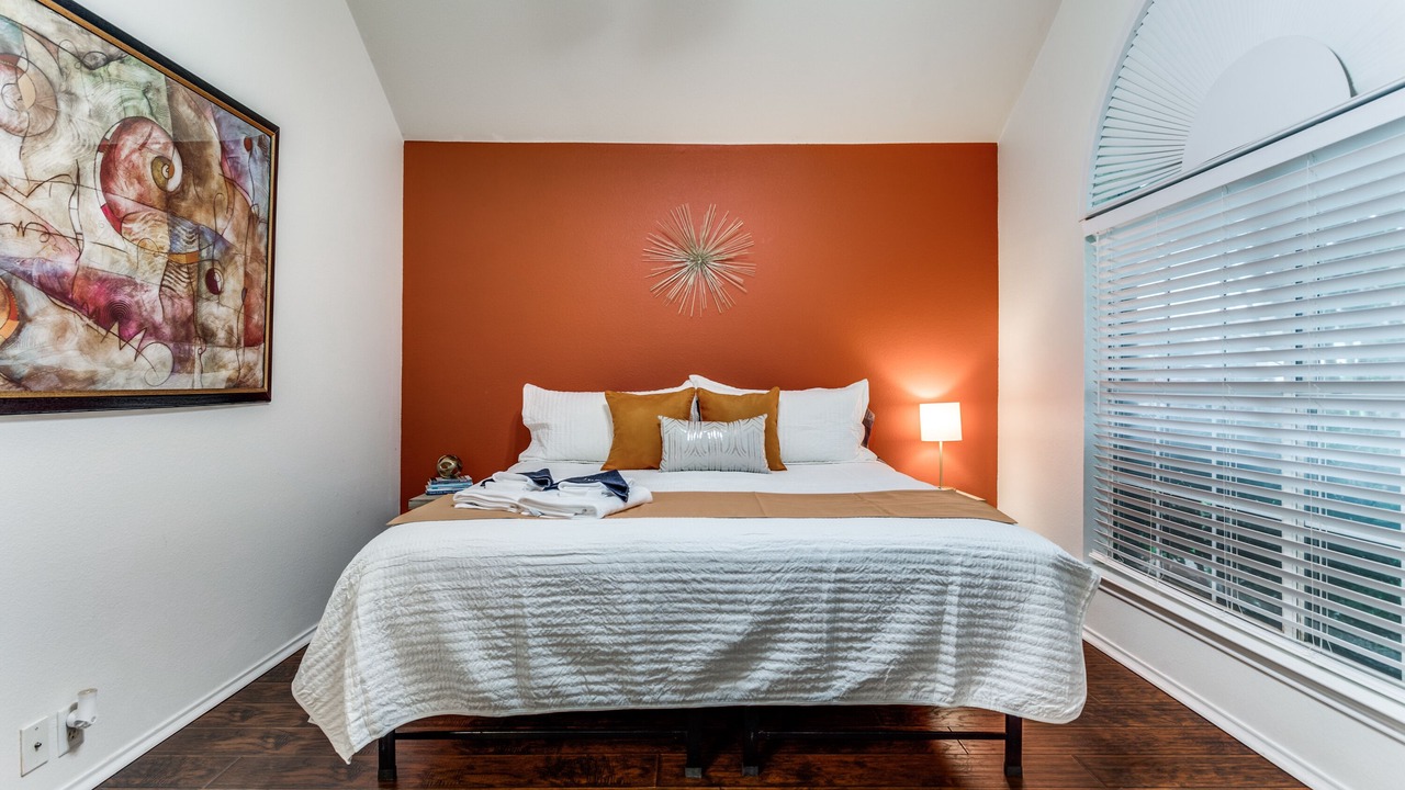 Photo of Bedroom in Garland