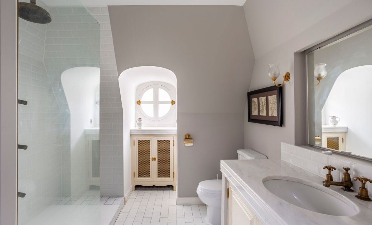 Photo of Bathroom in Loches