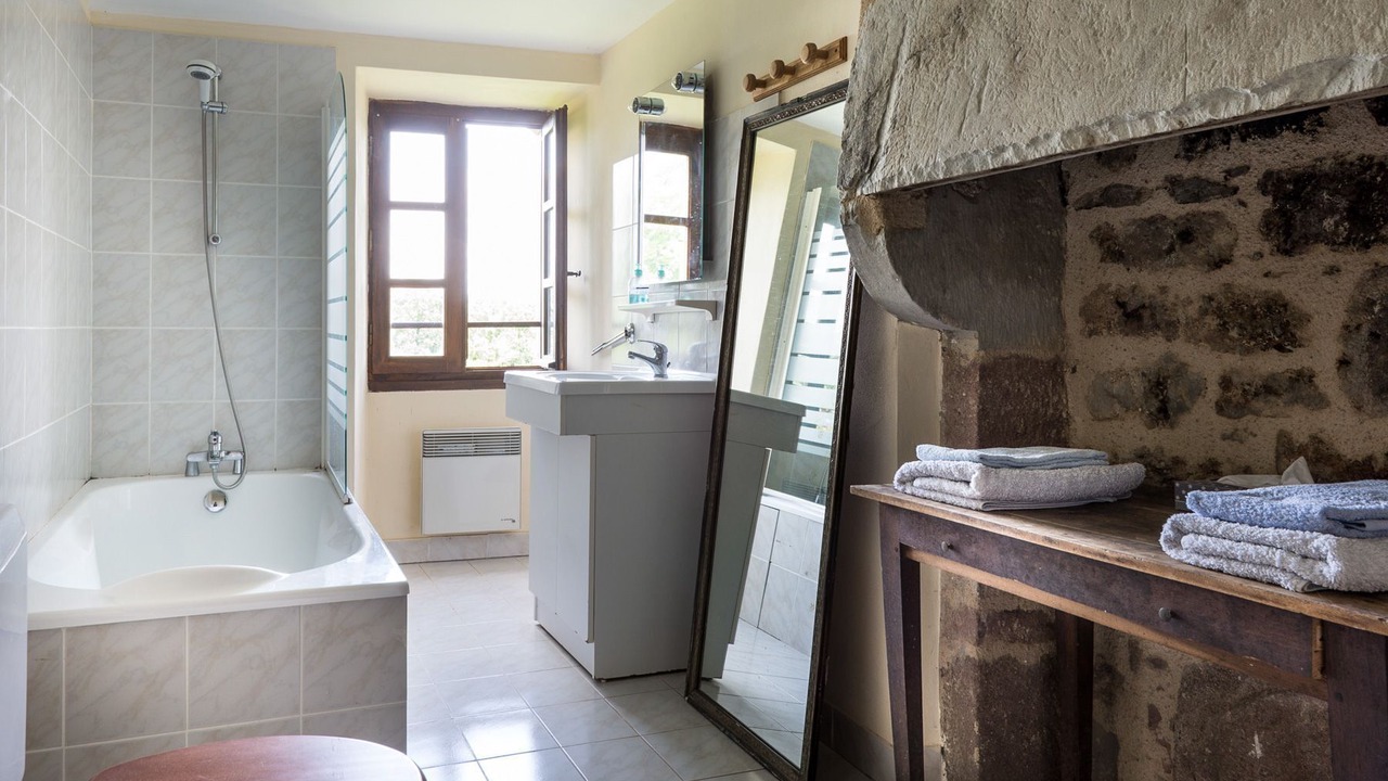 Photo of Bathroom in Auzits