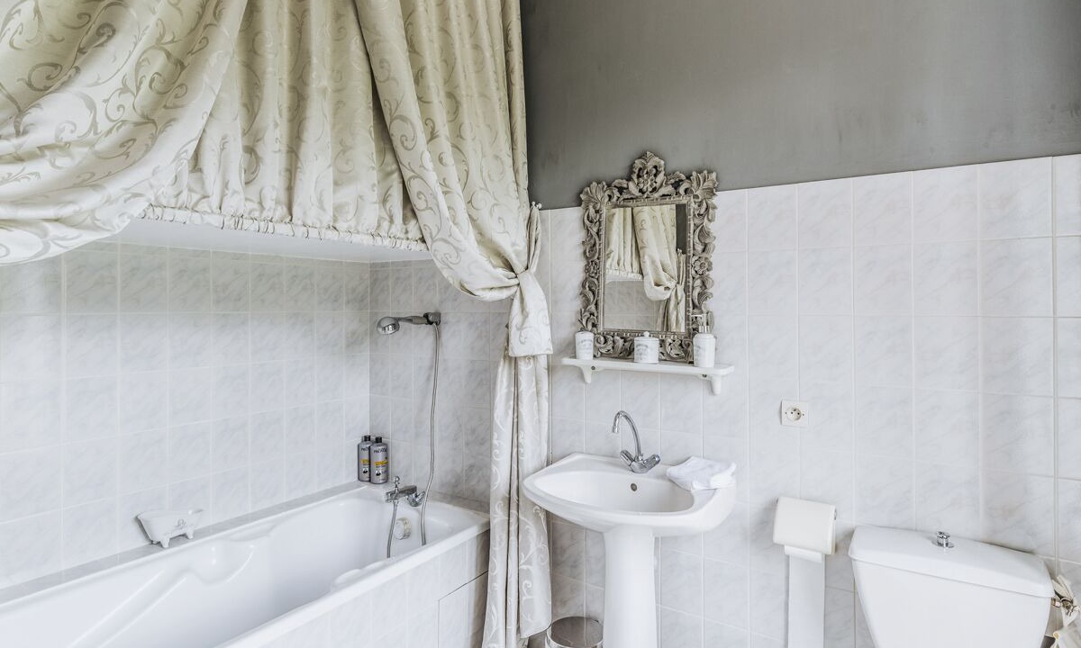 Photo of Bathroom in Trementines
