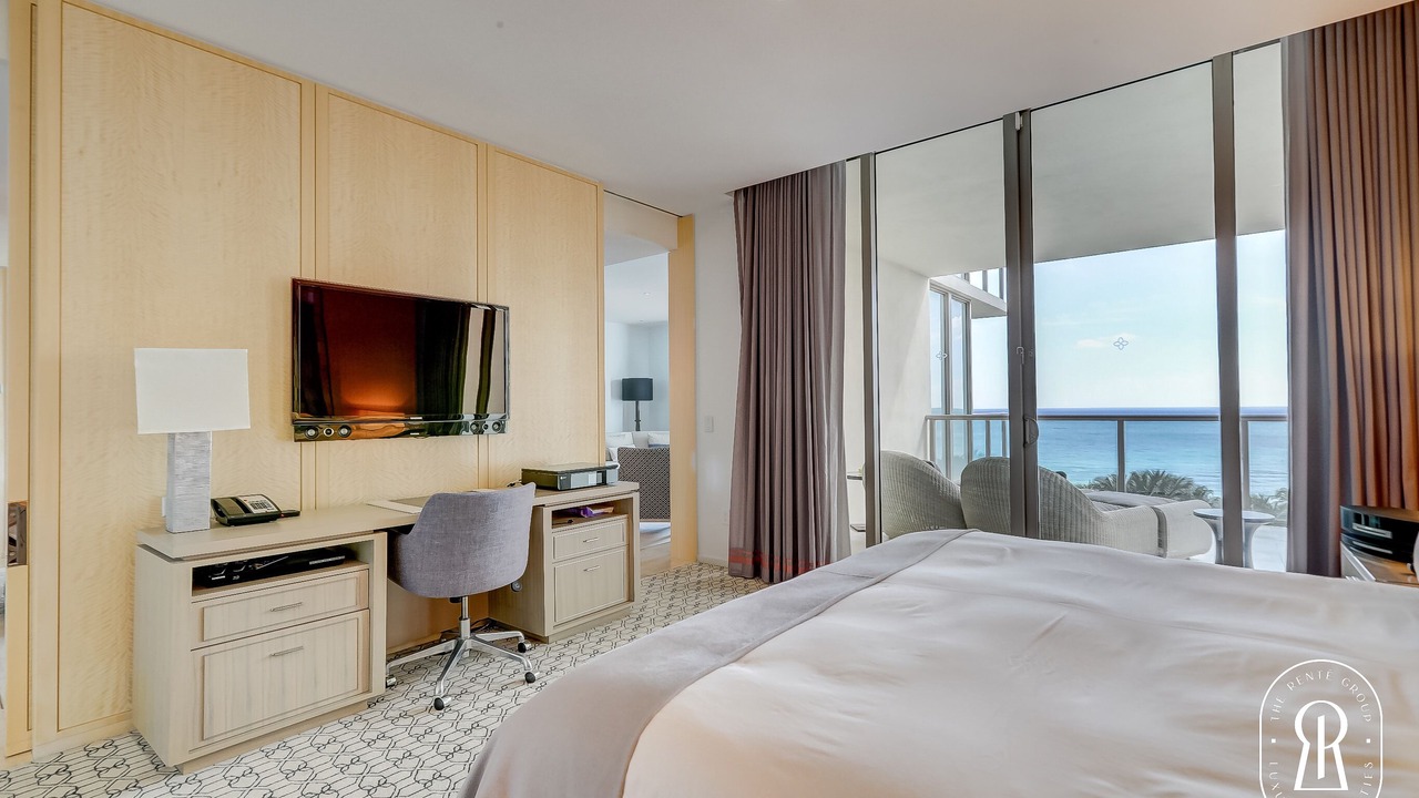 Photo of Bedroom in Bal Harbour