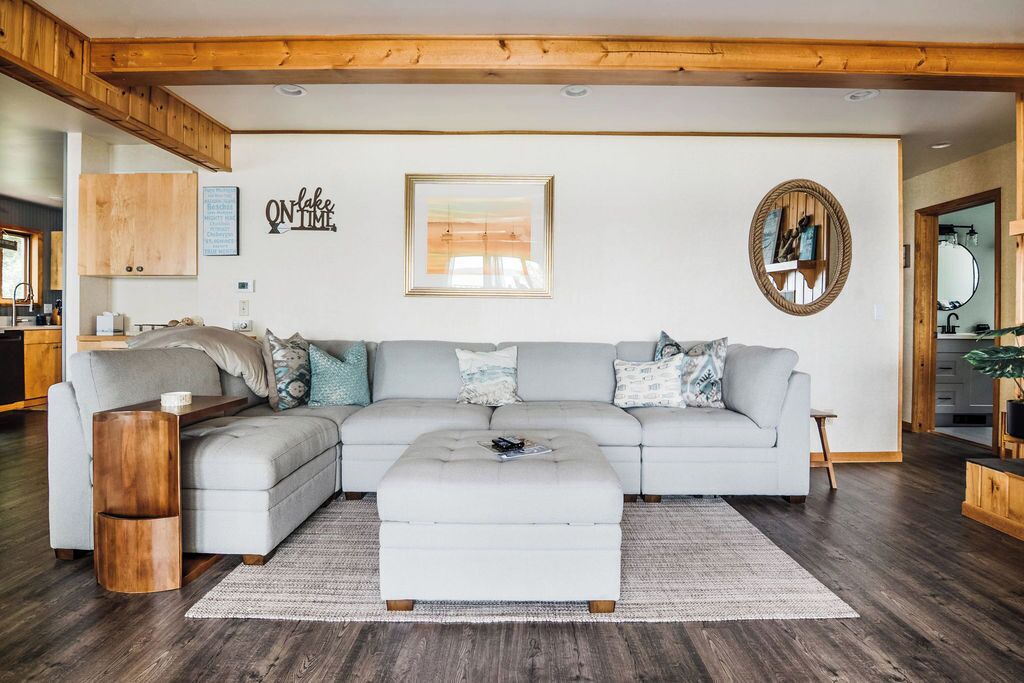 Photo of Livingroom in East Jordan