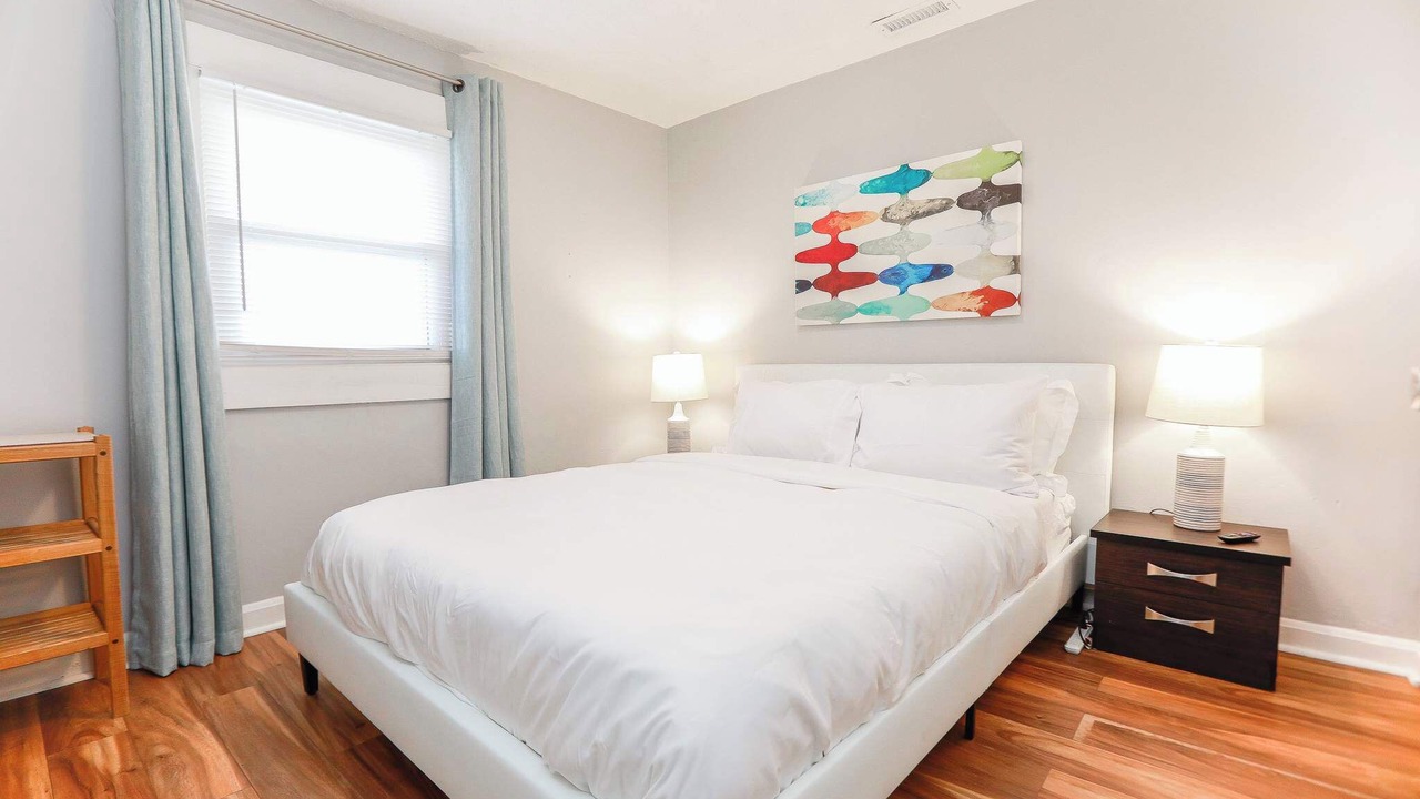 Photo of Bedroom in Willoughby Spit