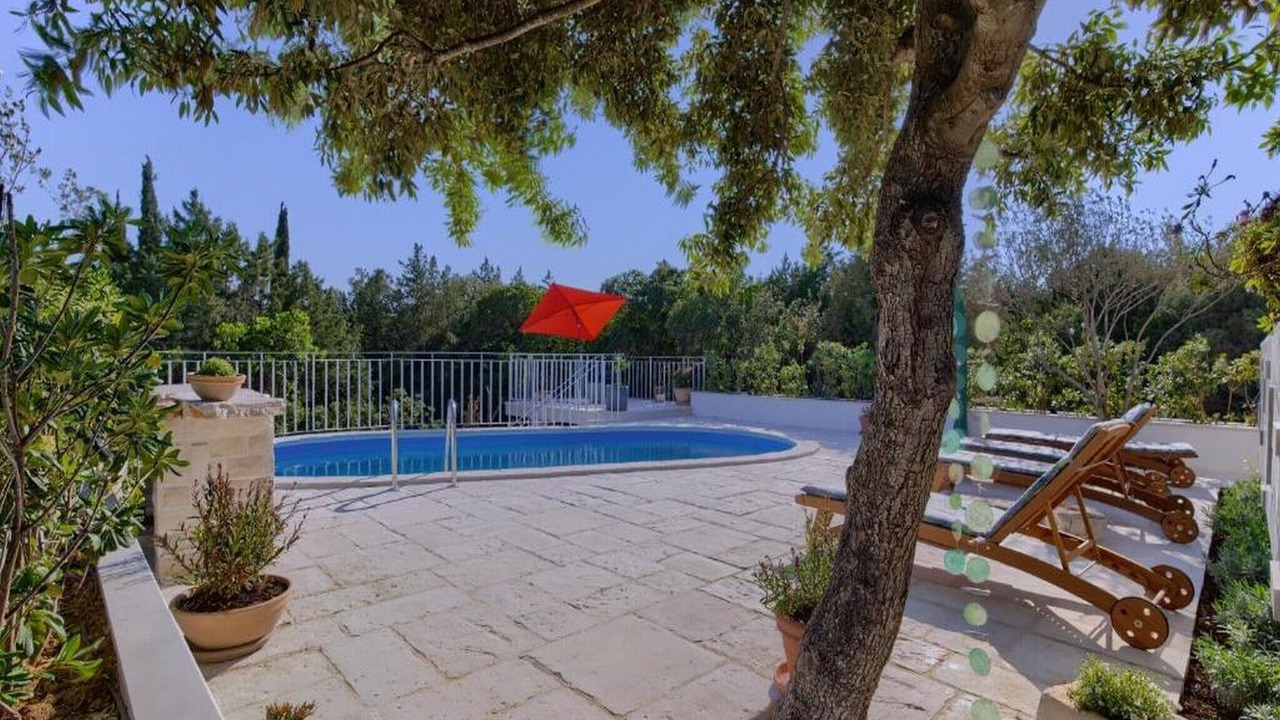 Photo of Outdoor in Loviste
